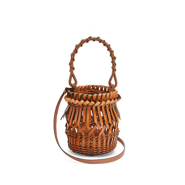 ロエベ 偽物 カーフスキン スモールフリンジバケットバッグ